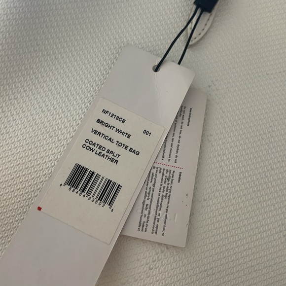 Tote* - Picture 2 of 5